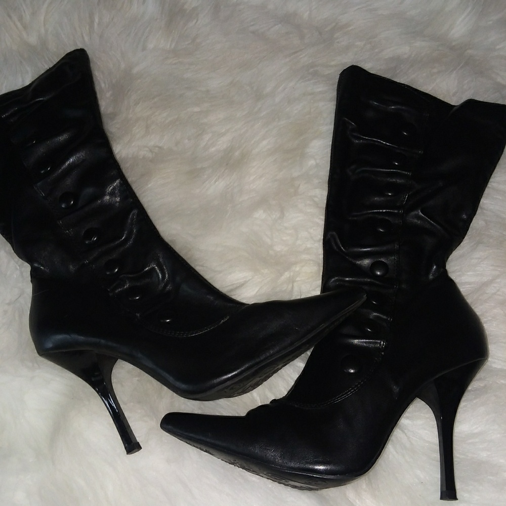 Worn Once!!! Bakers black leather boot